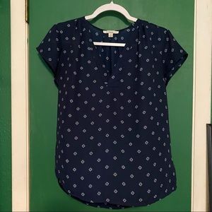 PAPAYA navy + white V neck women’s top